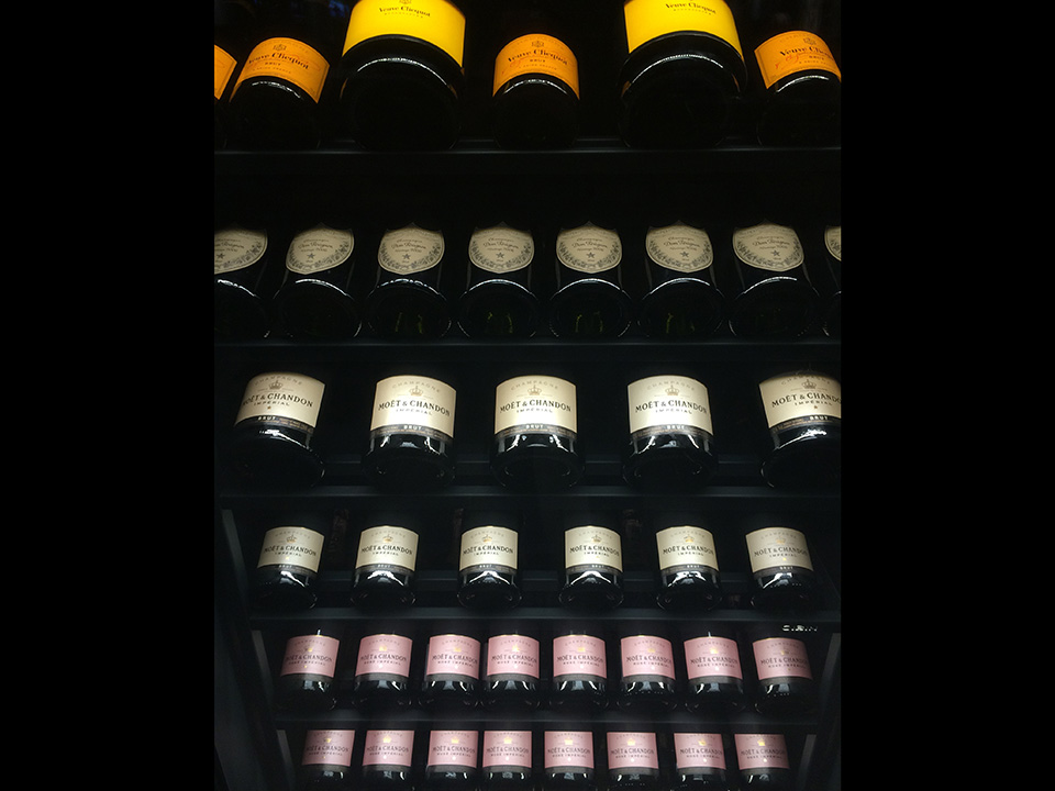 refrigerated-wine-cellars-cabinets-estrel