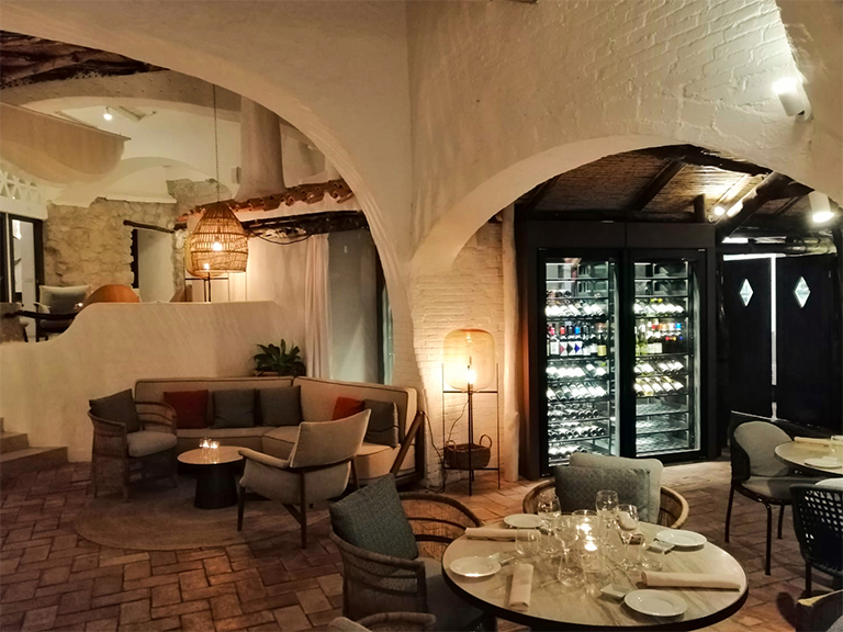 refrigerated-wine-cellars-cabinets-porto-cervo-07